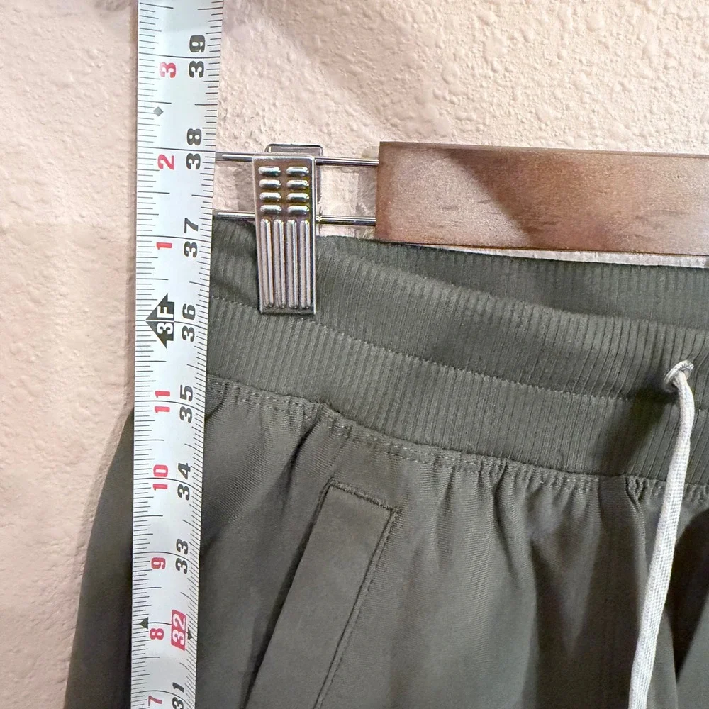 Vuori Meta Jogger Mens Small Dark Olive Green Performance Travel Pants V436